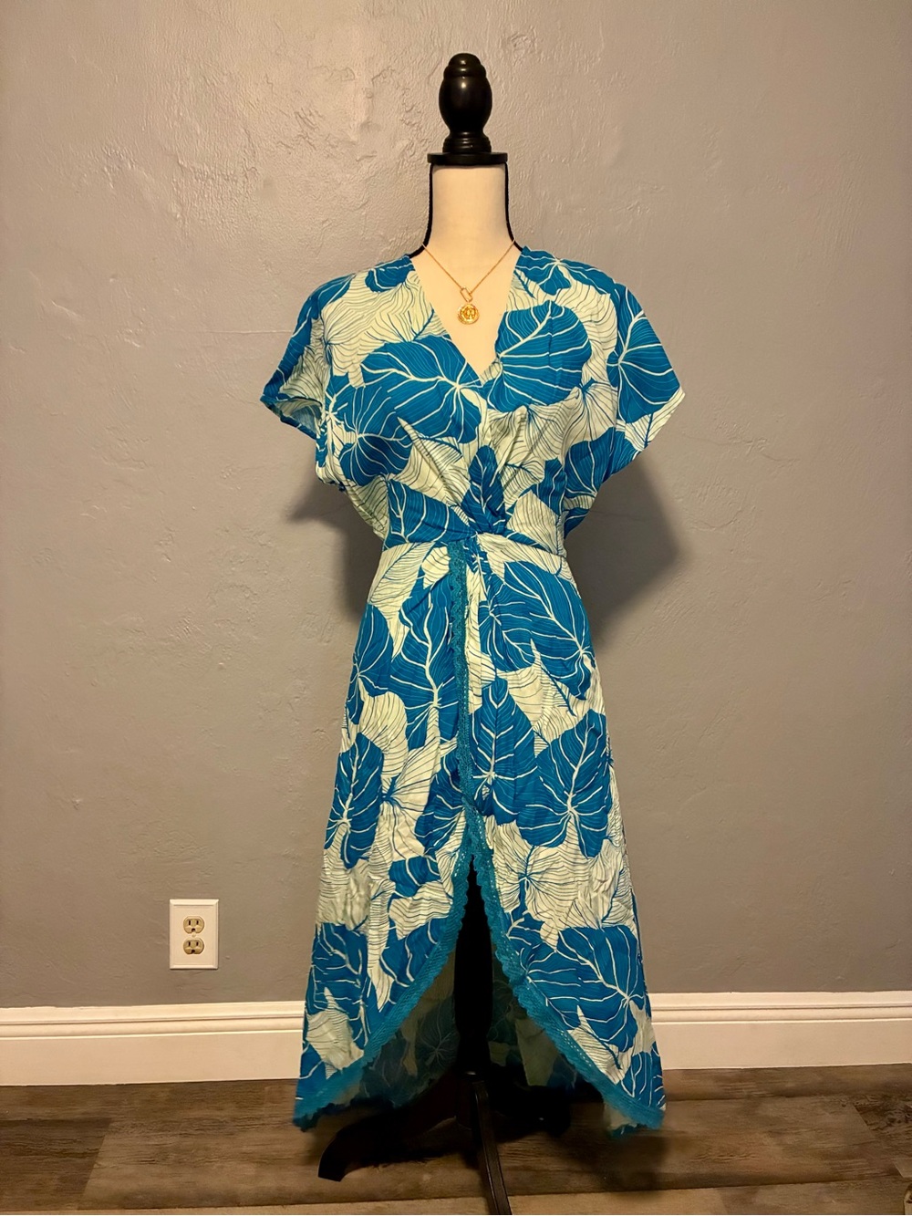 America and Beyond Swim Suit Blue Tropical Dress Coverup- Size Small